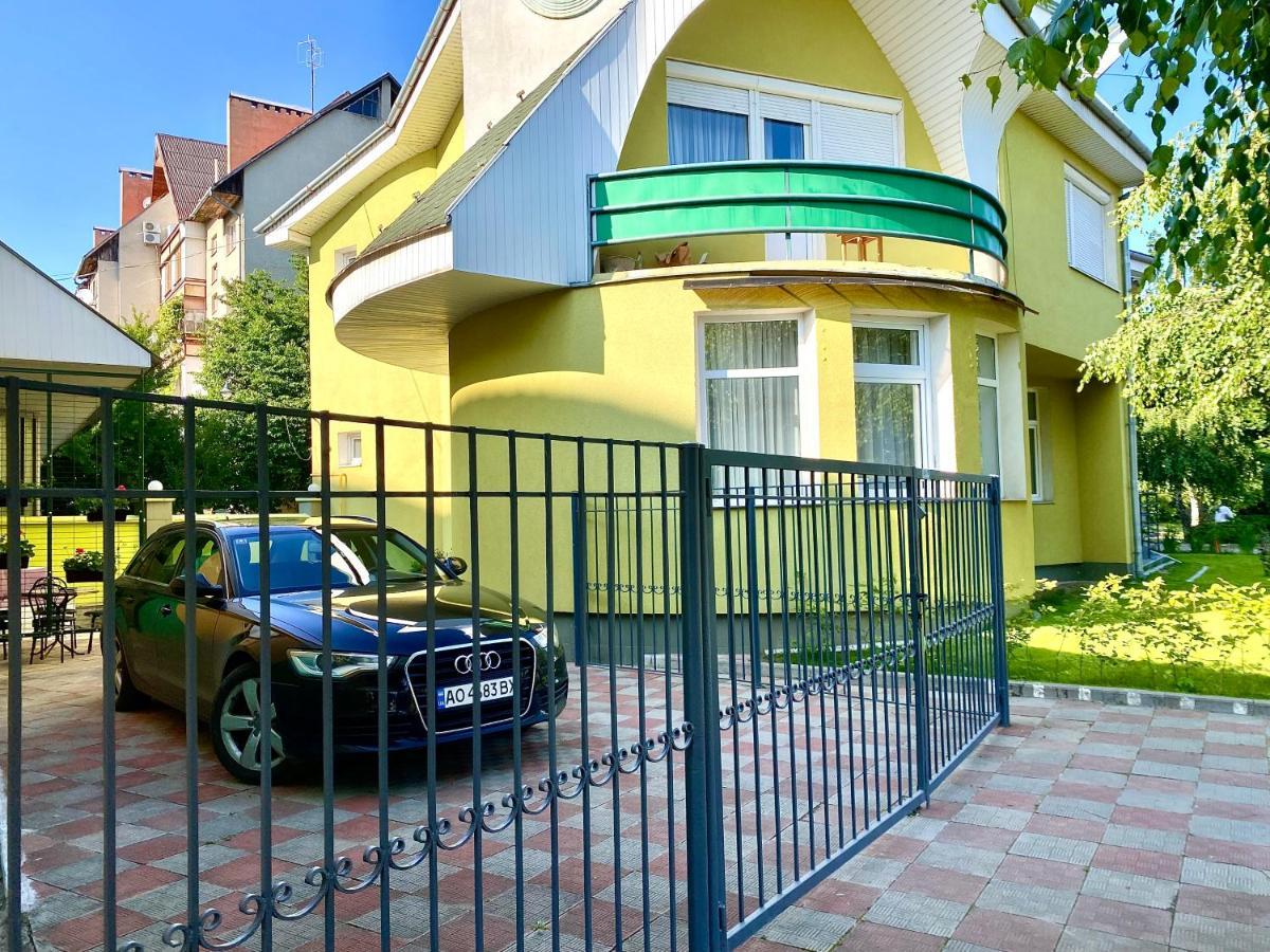 Авіа Uzhhorod Exterior foto